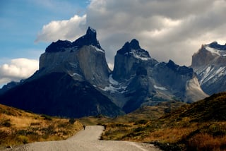 Der Weg zu den Bergen in Chile